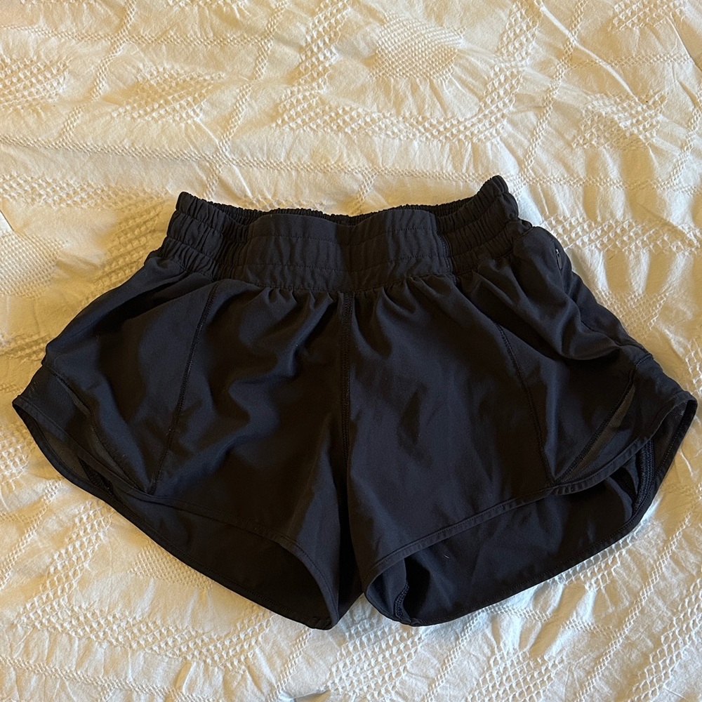 lululemon athletica hotty hot high right rise 2.5in inseam Black Athletic Shorts